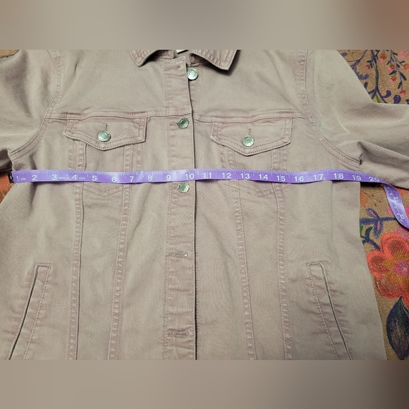 Faded pink denim jacket - Picture 6 of 7